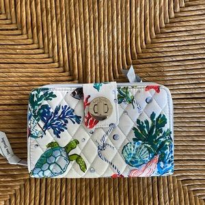 Vera Bradley Turnlock Wallet in Shore Thing